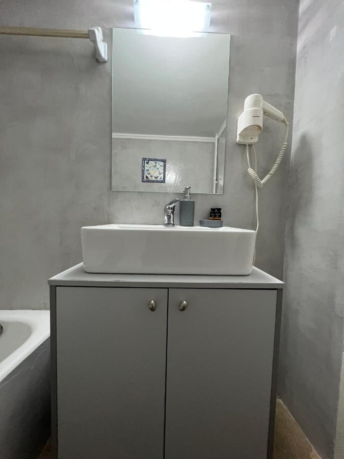 Agios Eleftherios Metro St. 2 Bedrms 4 Pers. Flat Atina Dış mekan fotoğraf